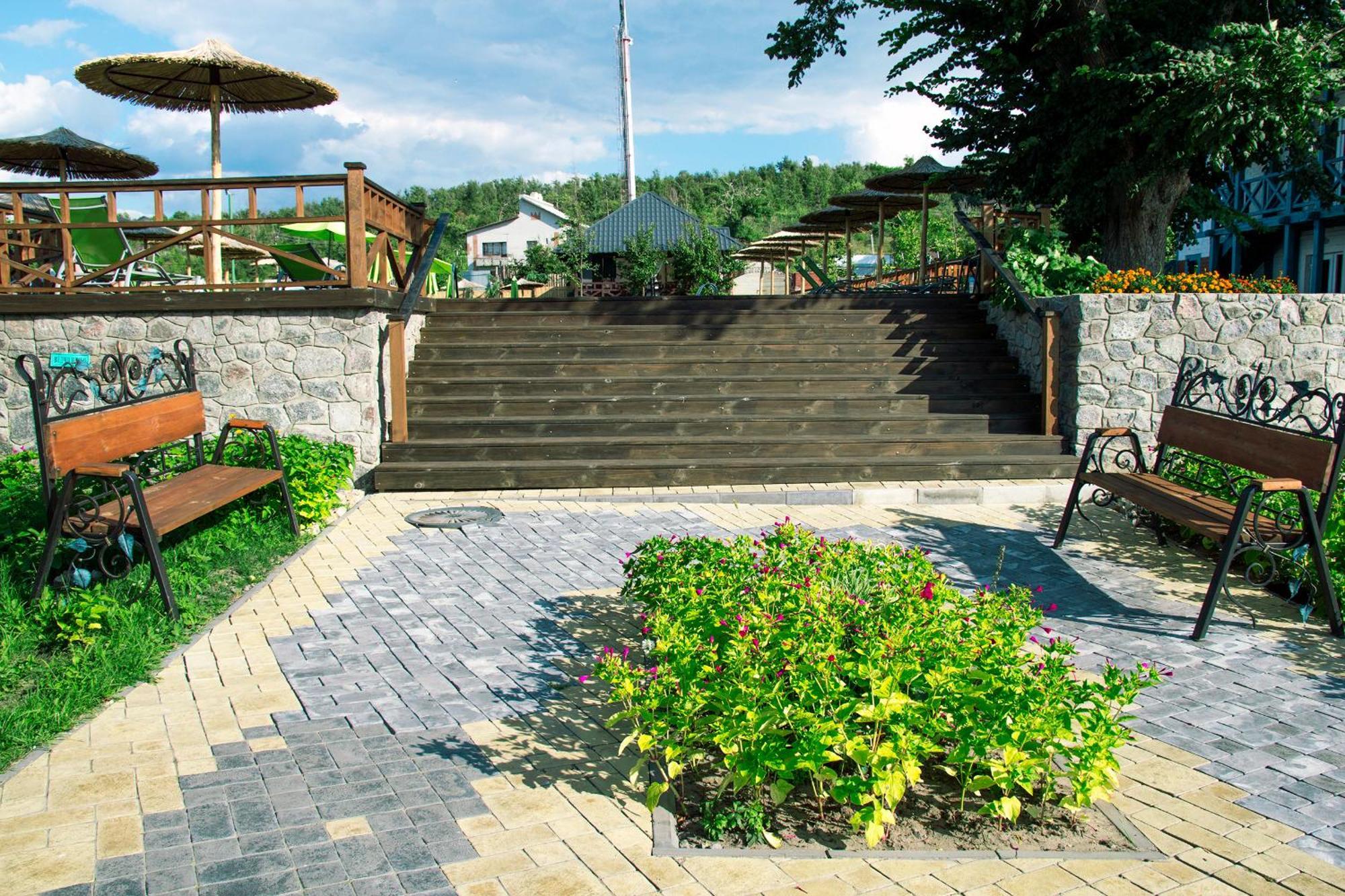 Mayak Resort Kam'yani Potoky Eksteriør bilde