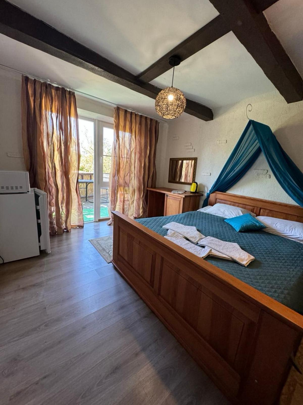 Mayak Resort Kam'yani Potoky Rom bilde